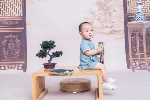 扬中四个月宝宝可以坐着吗